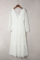 Robe à volants en dentelle à manches bouffantes et dos noué